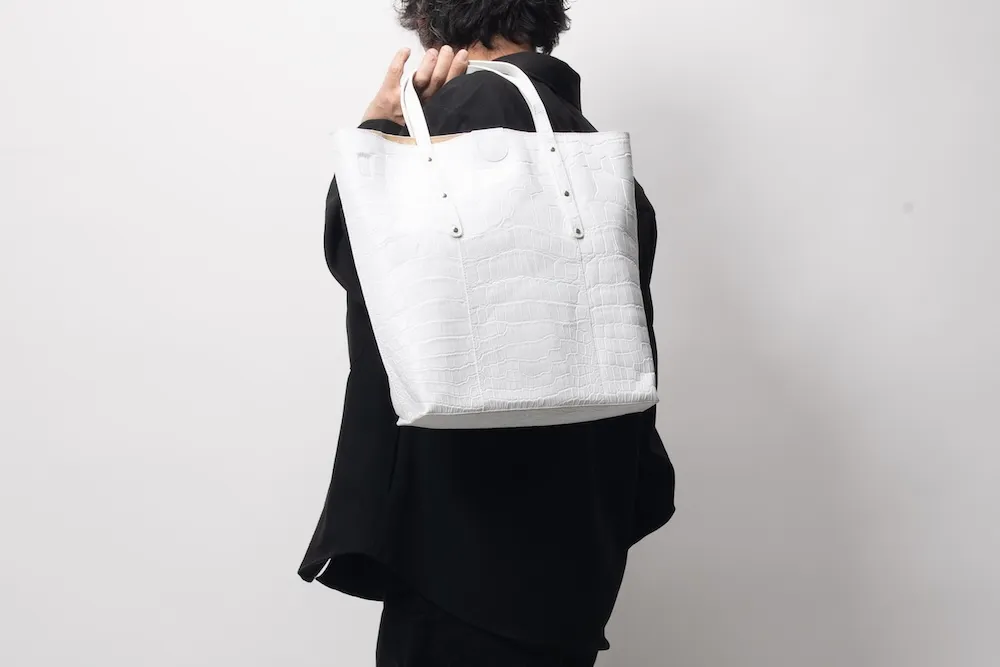 マットクロコソフトトート白 肩掛け