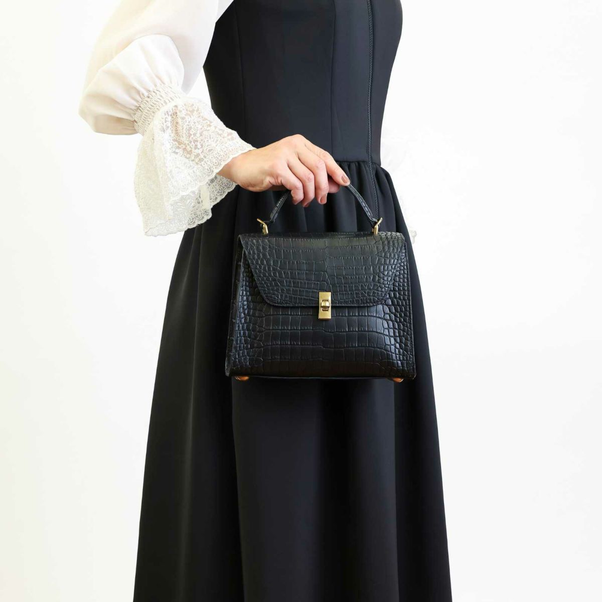 MADE IN ITALYクロコバッグ中カラブリアン・ブラック