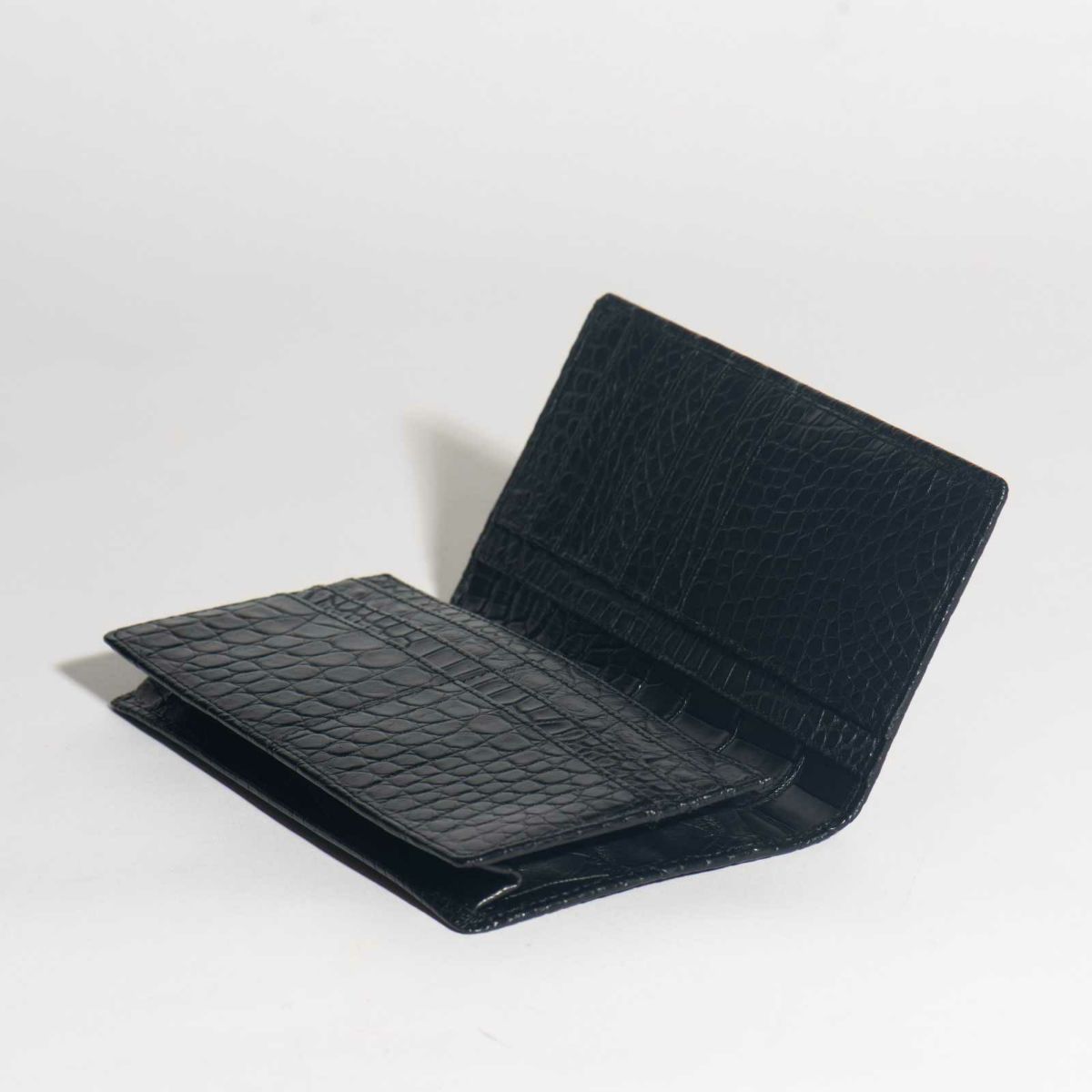メンズ マットクロコ長束入れ裏面クロコブラック4