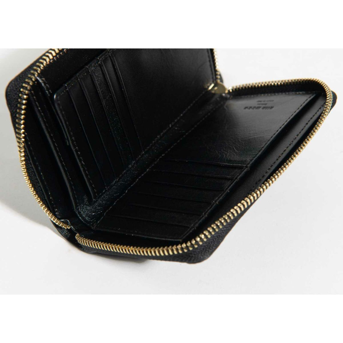 MADE IN ITALYクロコラウンドサイフ本シリーズ唯一のメンズテイストモデルカラブリアンブラック5