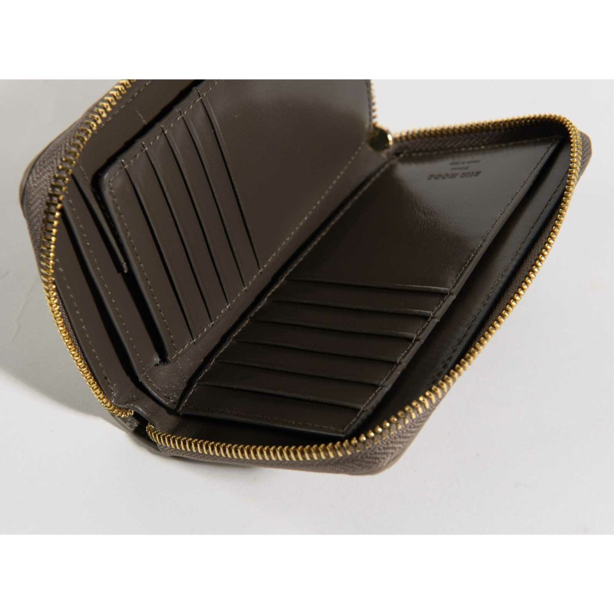 MADE IN ITALYクロコラウンドサイフ本シリーズ唯一のメンズテイストモデルミラネーゼトープ5