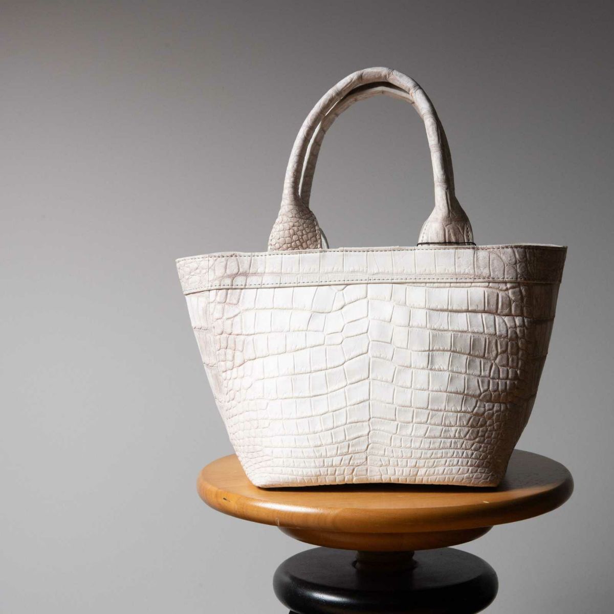ヒマラヤ染めマットクロコ2匹使い裏面ラムレザー使いバッグ5