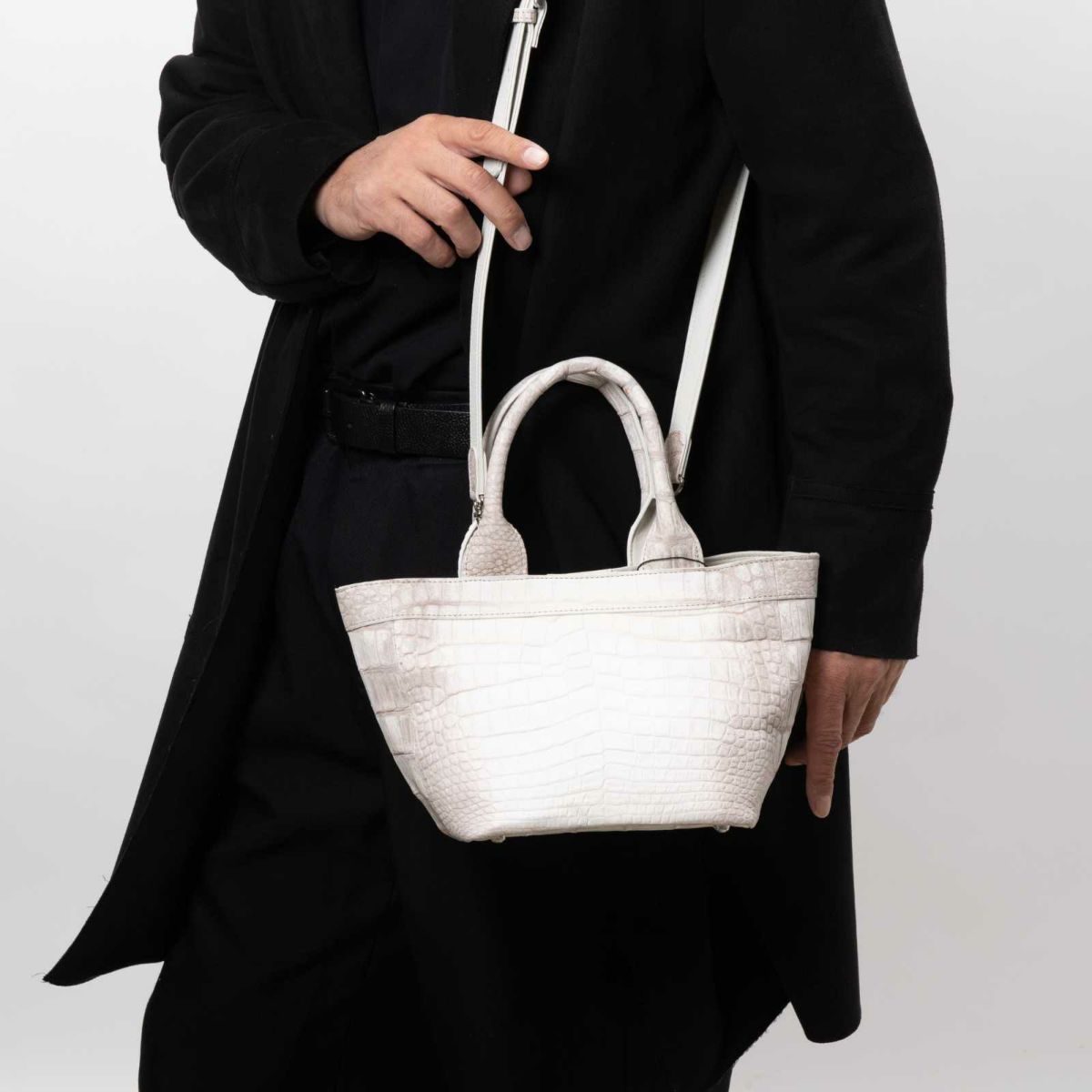 ヒマラヤ染めマットクロコ2匹使い裏面ラムレザー使いバッグ7